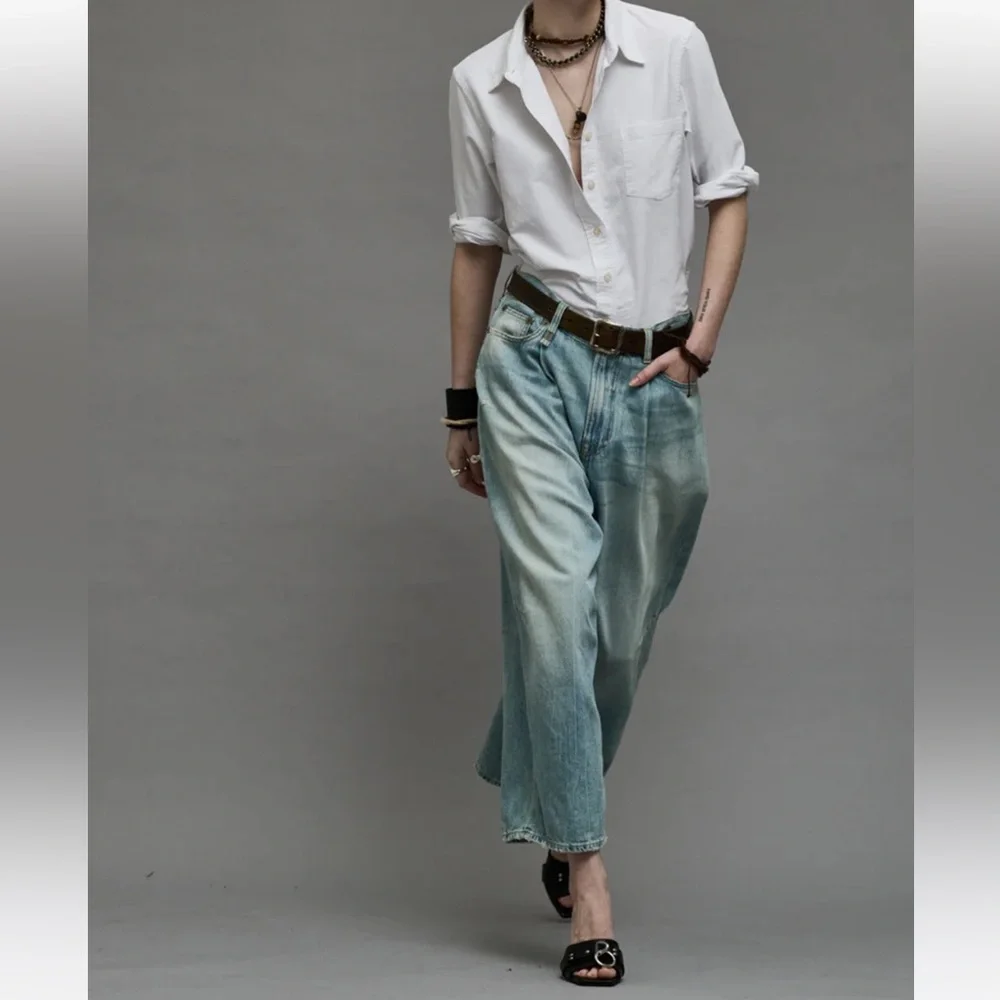 R13 cropped wide leg; multiple styling options 4 effortless cool. LIGHT wash - Picture 15 of 16
